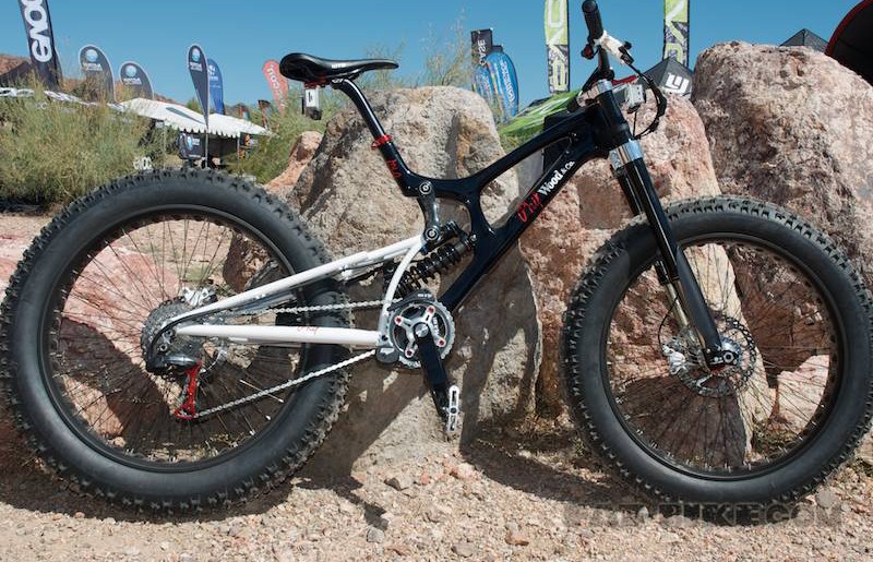 Santa_Cruz_V10_Fat_Bike~5